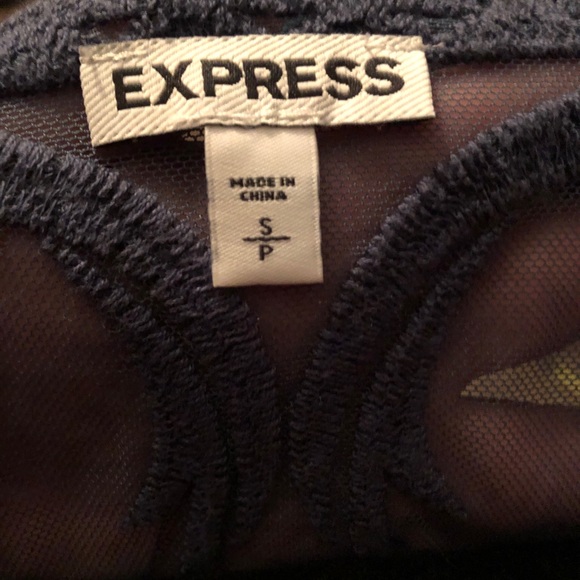 Express Sheer Floral Long Sleeve - Picture 4 of 4